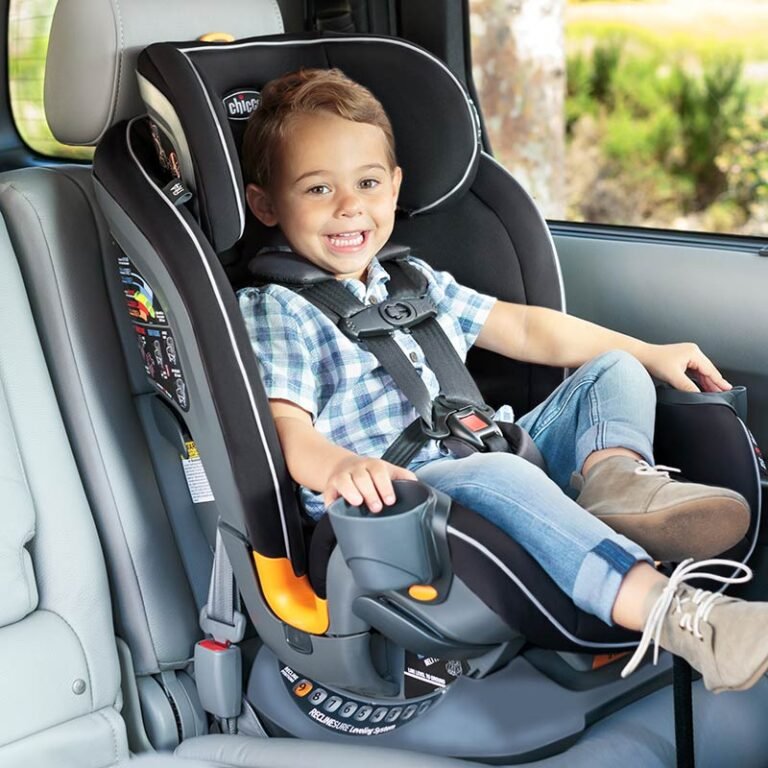 What Age Can Babies Face Forward in Car Seat
