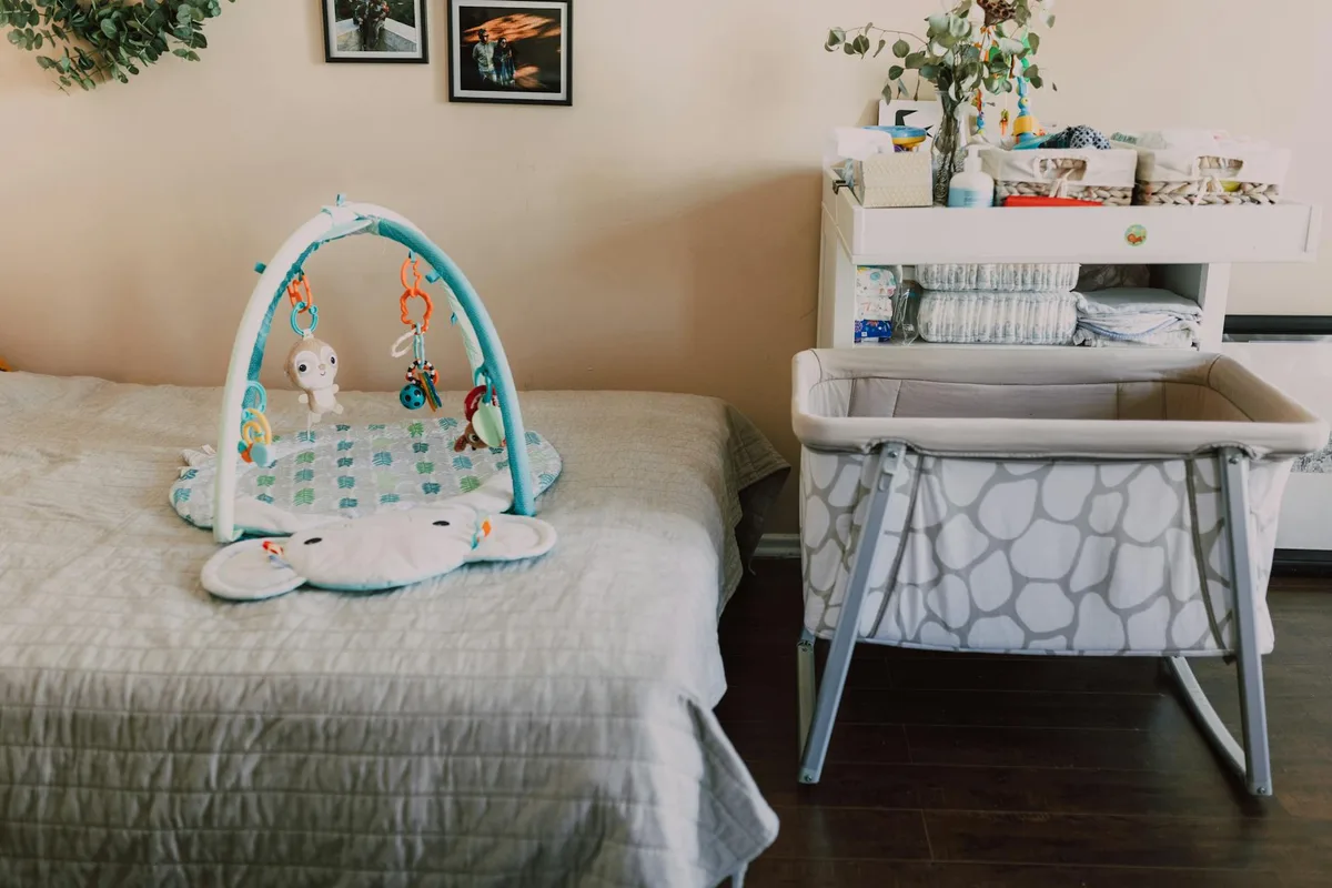 Bassinet stroller attachment