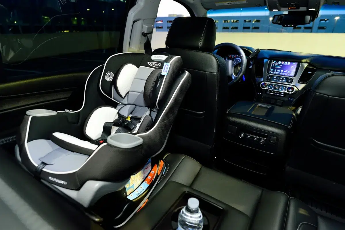 Rear-facing car seat installation