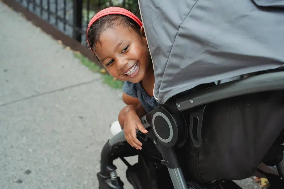 Stroller brake engaged diagram