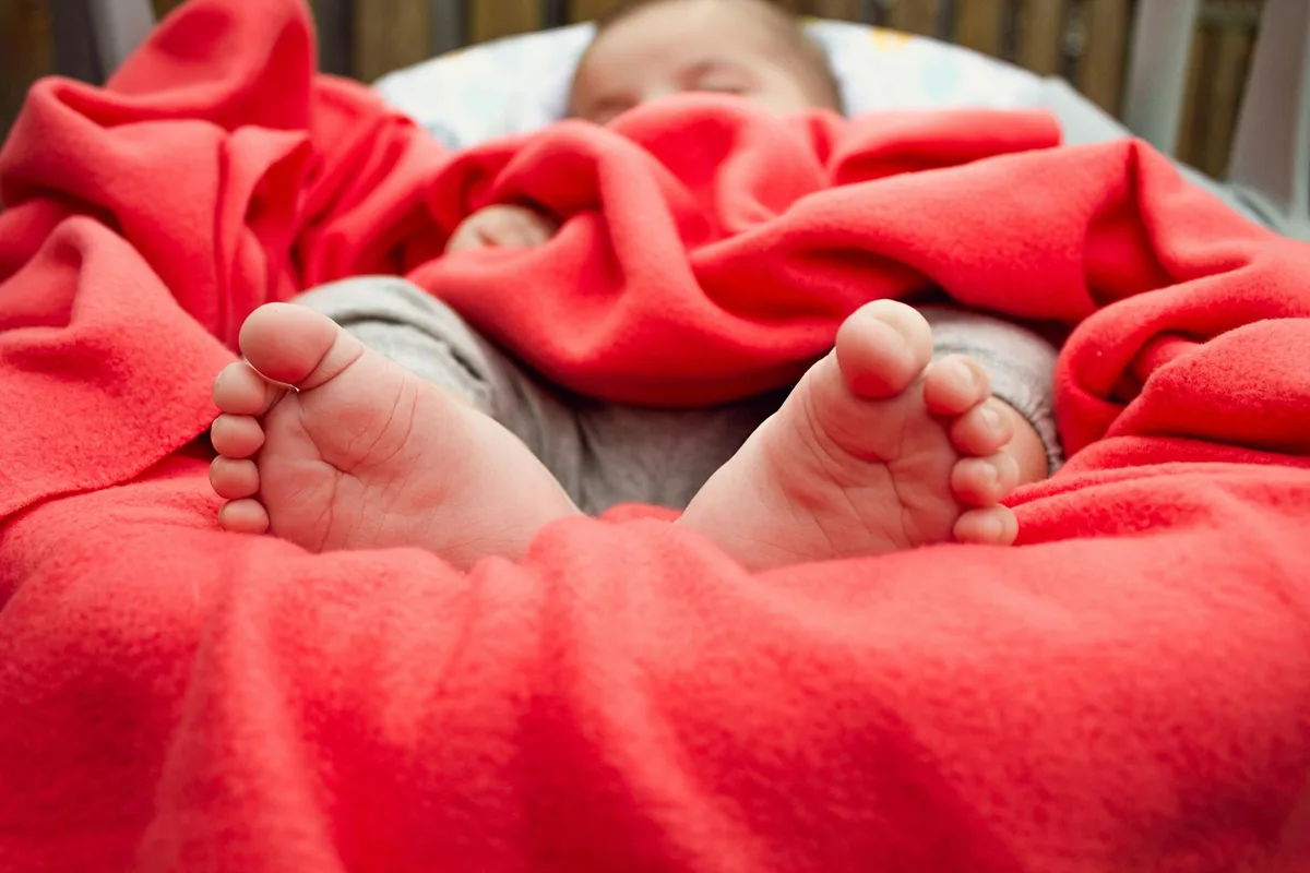 Sleep sacks vs. blankets