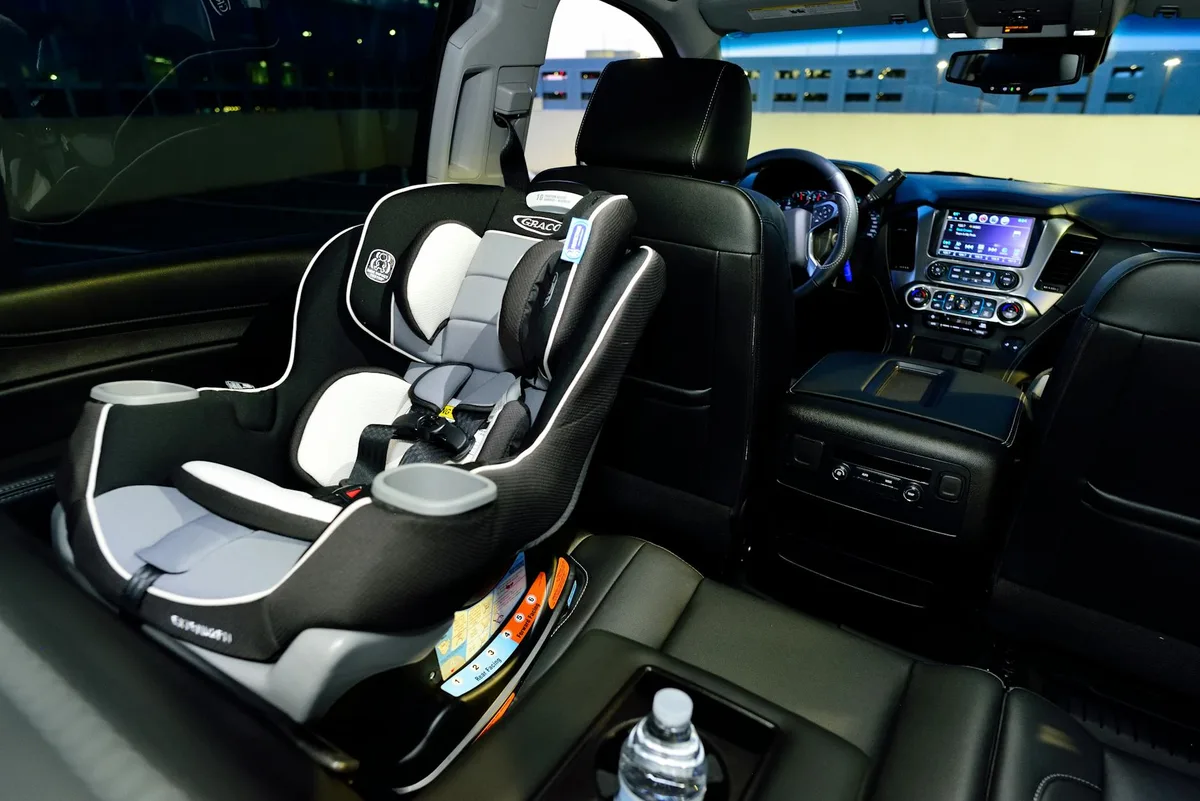 Rear-facing car seat installation